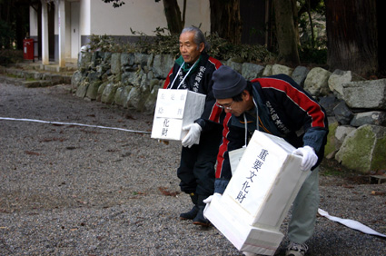 大切な文化財を守れ 安土町の新宮神社で消防訓練