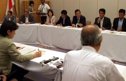 民主党の国会議員と嘉田知事 地方分権などで意見交換