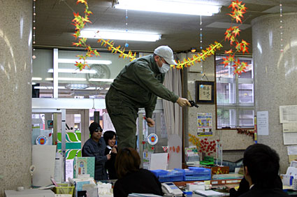 歳末シーズンを控えて模擬訓練