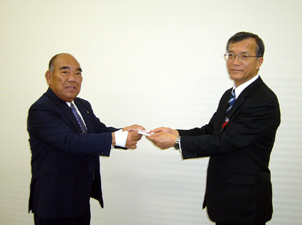 社会福祉事業に役立てて くま手の松井さん寄付