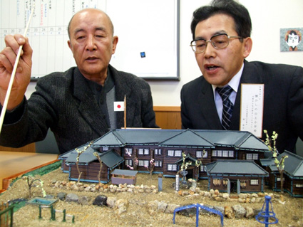 45年前　懐かしの校舎を再現  林さん　記憶のすべて形に