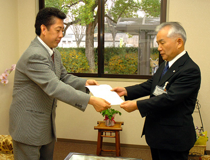 小学校にもＡＥＤ設置を　市ＰＴＡ連絡協議会が要望