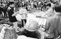 15年ぶりにタイムカプセル開封 ほか (2000年10月4日号)