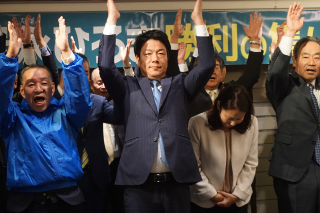 甲賀市長選 無投票で岩永氏が3選