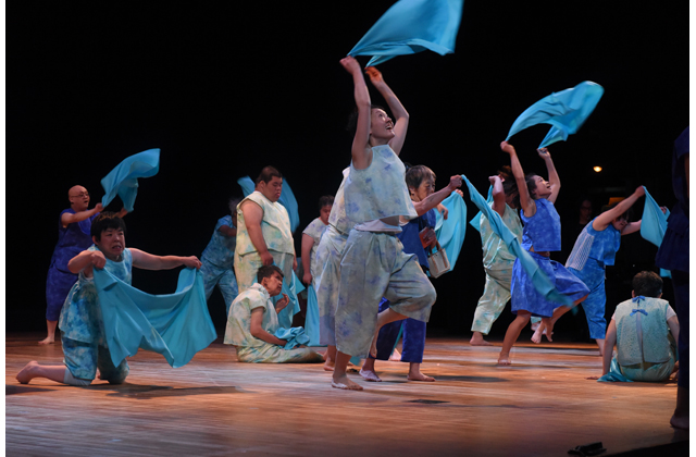 障害の有無越えパフォーマンス　糸賀一雄記念賞第18回音楽祭