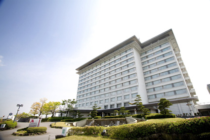 守山市の「ラフォーレ琵琶湖」が28日