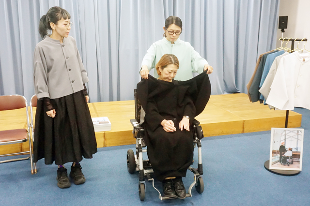 車いすユーザー向けフォーマルジャケット誕生