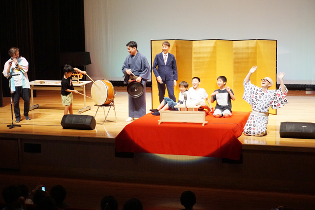 落語体験教室が東近江で開催 ちびっこ落語家　表現豊かに