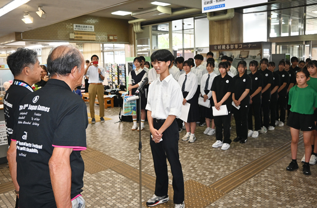 高校総体など全国大会出場 県代表の選手とチームを激励