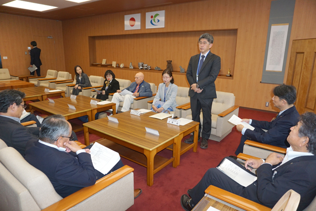 交流訪問団がレトビック市へ 東近江国際交流協会