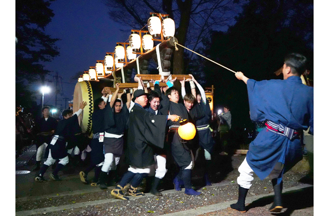 勇壮な音色と熱気漂う