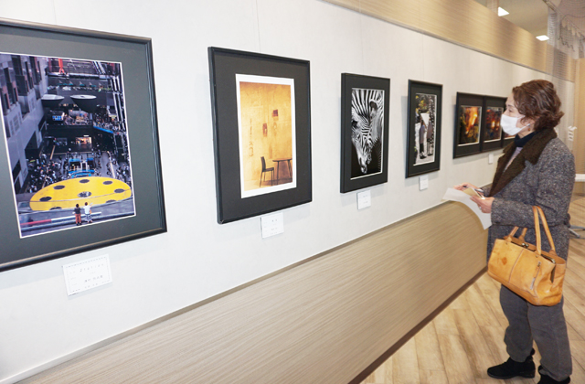 写談「友楽」アピアで作品展 力作44点