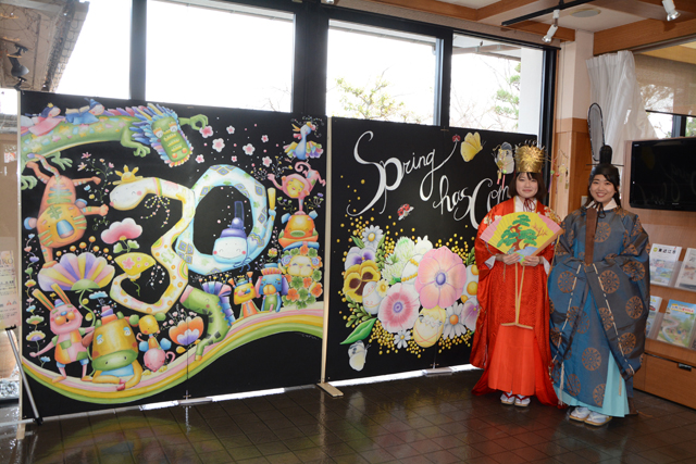 100点のひな人形がお出迎え