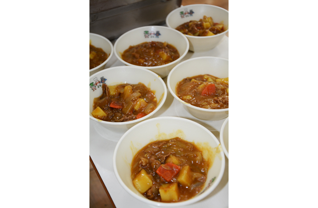 滋賀の魅力知って 近江牛カレー「おいしい」