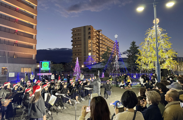 ＮＯＴＯイルミ始まる 駅前照らす年末の風物詩