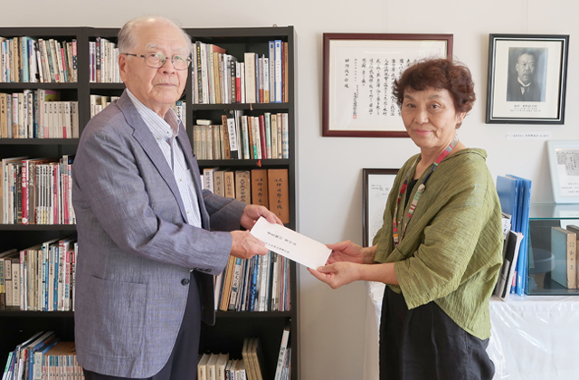 地域福祉の活性化へ善意銀行に20万円寄付