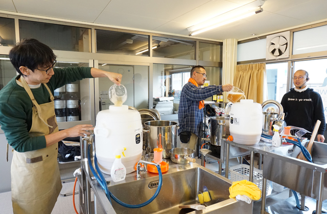 体験型ビール醸造所が完成 町民対象体験会実施