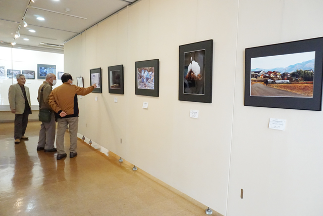 今年度のテーマは「我が街」日野写真同好会作品展開催中