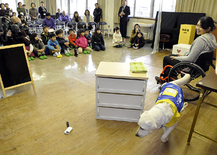 介助犬を学ぶ　子ども福祉学級