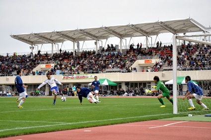 ドリームサッカーin Higashiomi 元日本代表のプレーに興奮