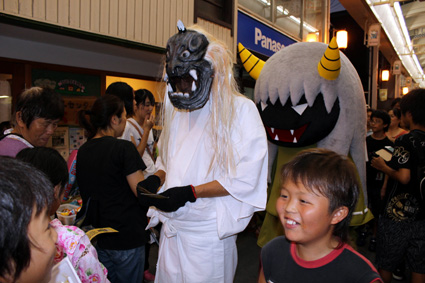 ガオとパレードしよう 開市記念祭「八日市は妖怪地」