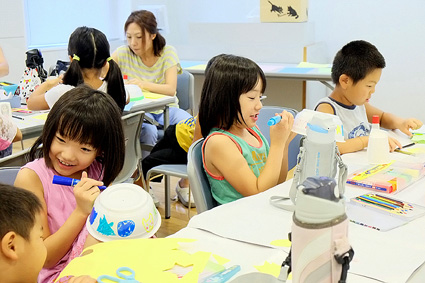 身近な材料で作る「ひっぱりＵＦＯ」