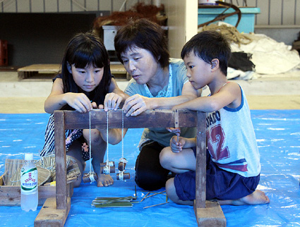 びわ湖の伝統漁具「たつべ」手作り体験
