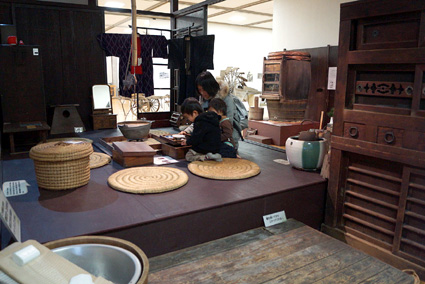 触れて感じる温故知新　昔のくらし体験コーナー
