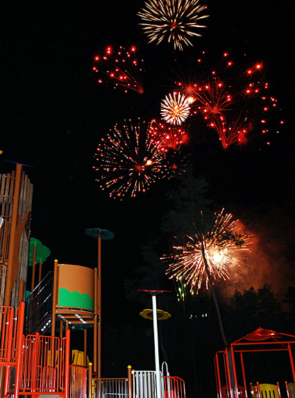大凧まつり前夜祭「八日市観光花火大会」開催