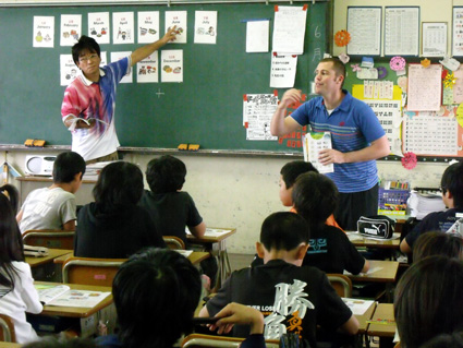 英語で伝える楽しさ知る！「第1回子ども英語暗唱大会」