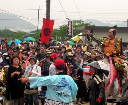 第27回あづち信長まつり 城下に活気、人の波