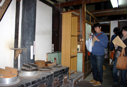 にぎわいの町並み再生へ おうみはちまん町家情報バンク