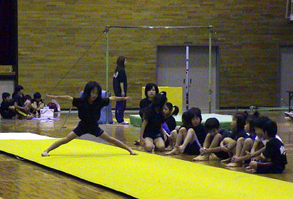 八日市ウイーズ体操クラブ １年間の成果を披露