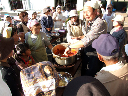 日野のオモニが挑戦！日野菜のキムチ漬け
