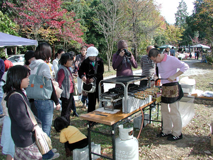 ヘムスロイド村オープンスタジオ 会話が弾む楽しいアート体験