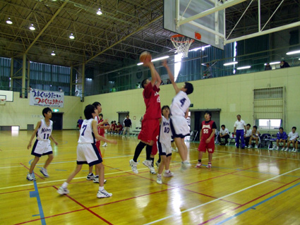 強いところに負けんよう頑張ろう! 県内外19チームが集結