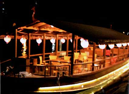 唐橋の夕景楽しめる「瀬田川浮舟ビアテラス