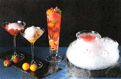 「かるたの聖地」で味わう 百人一首カクテル