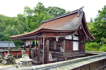 大津市の三尾神社本殿