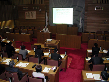 市民公開で市議研修 魅力ある議会づくり