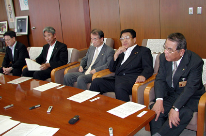 目片大津市長が入会表明