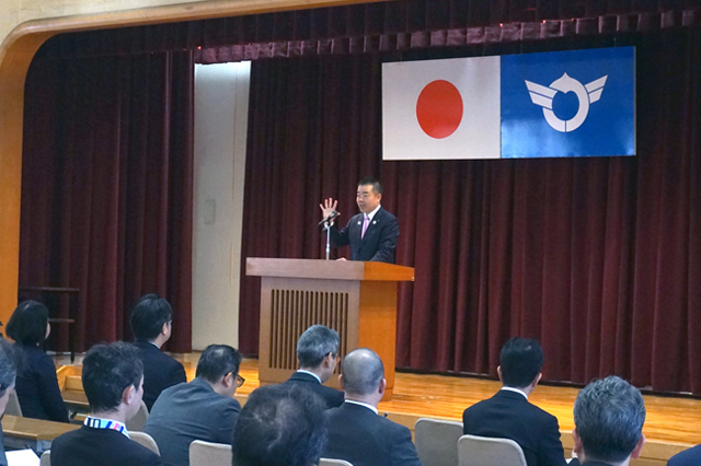 新年度スタート 三日月知事が訓示
