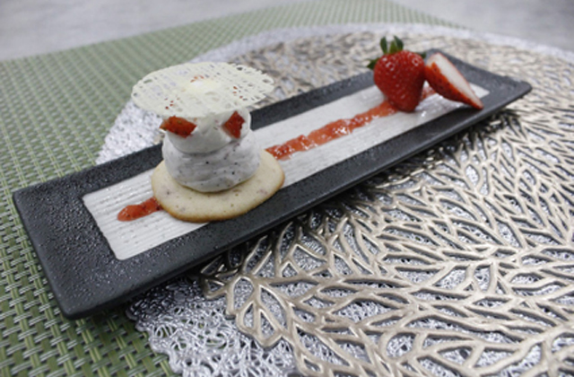 県の魅力感じるスイーツそろう「みおしずく」スイーツコンテスト