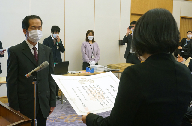 令和4年度「おうみの名工」3人表彰