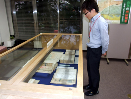 県庁の県政史料室で7月9日まで