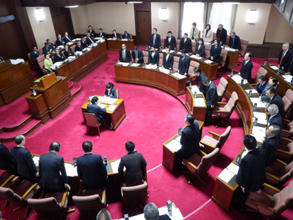 県議会 県流域治水条例案など可決して閉会