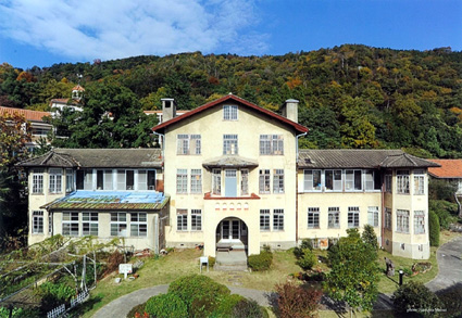 ヴォーリズ記念病院旧本館が登録有形文化財に