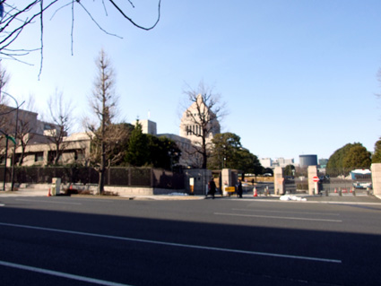 「国と歩調を合わせて動き出す時」自民が知事選に擁立を決めた小鑓氏に聞く