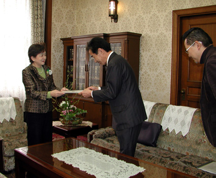 自動車中心の交通体系見直しへ