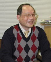 議員報酬は日給制で半額に 県議選の争点を大橋県立大学教授に聞く